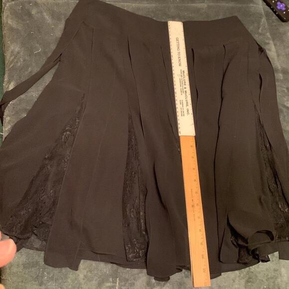 Gorgeous Flared and Lined Black Sheeth Skirt size 10 - Picture 9 of 12